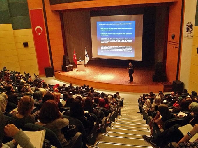 Yılmaz: "ABD ve Çin birbirine muhtaç"