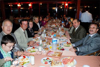 ATMED Mezunları İftarda Bir Araya Geldi