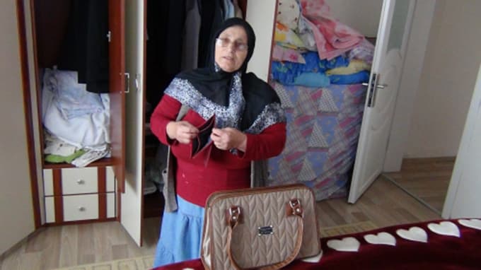 Hırsız, çalacak bir şey bulamayınca bakın ne yaptı?