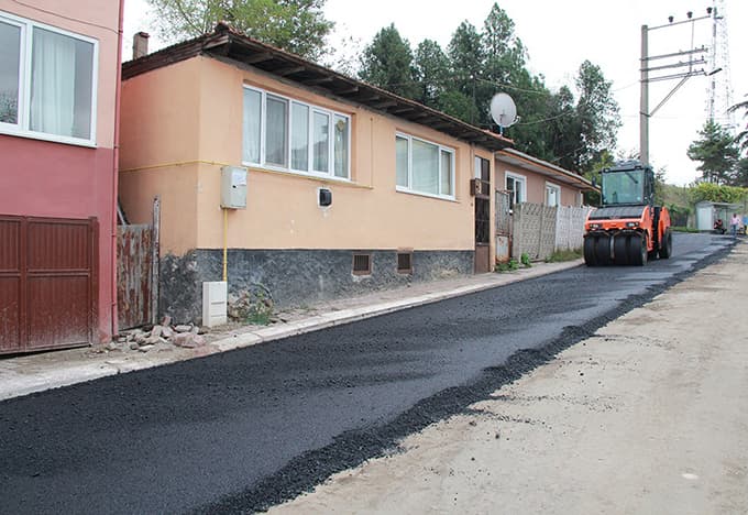 Büyükşehir Belediyesi, Maltepe Caddesi'ni asfaltlıyor