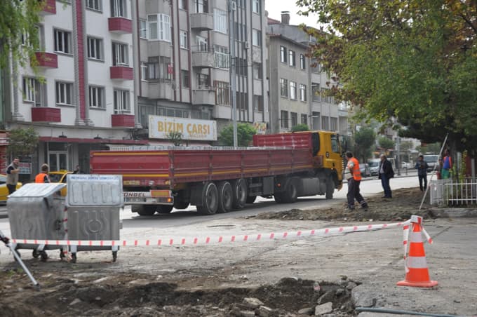 Esnaf, kavşak çalışmaları için istekte bulundu