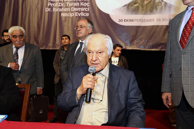 'Nuri Pakdil'e Saygı Gecesi' etkinliği gerçekleştirildi