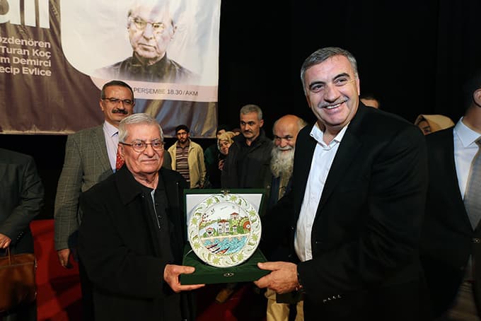 'Nuri Pakdil'e Saygı Gecesi' etkinliği gerçekleştirildi