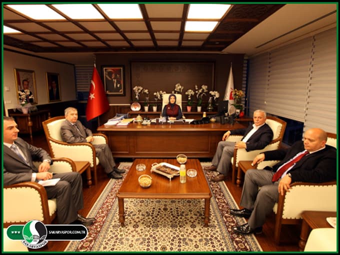 Sakaryaspor yönetimi, Atabek'e ziyarette bulundu