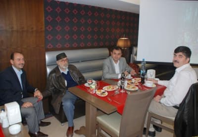 YÖÇEYDER, Dostlarını İftarda Ağırladı