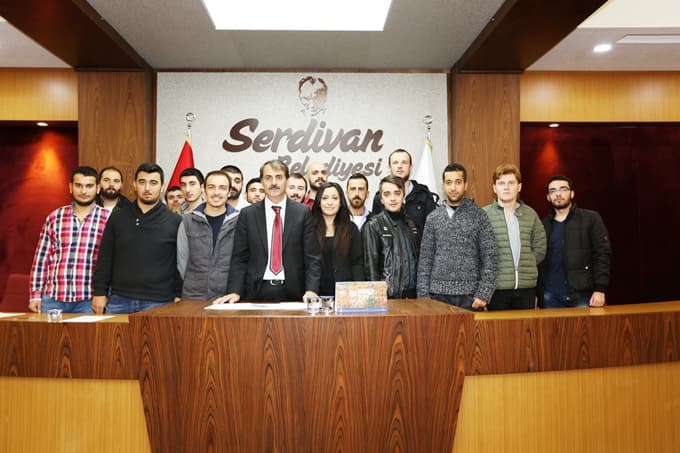 Serdivan Meclisi, SAÜ'lü öğrencileri konuk etti