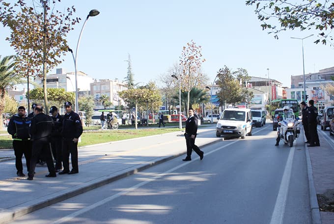 Şüpheli paket ihbarı polisi alarma geçirdi