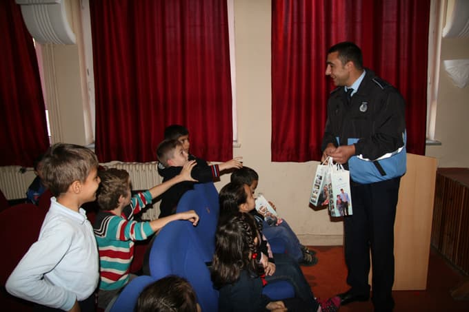 Belediye Zabıtaları, İlkokul'da eğitim verdi