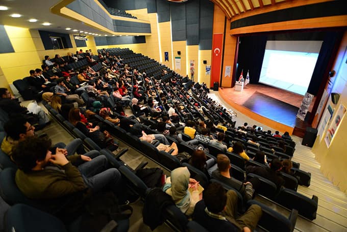 SAÜ'de kariyer zirvesi başladı