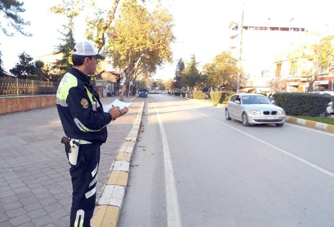 Birçok sürücü emniyet kemeri takmıyor