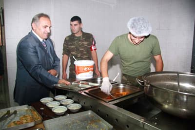 Hendek İlçe Jandarma Komutanlığı'nda İftar