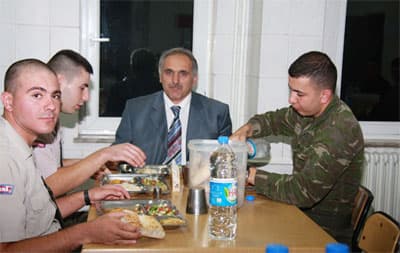 Hendek İlçe Jandarma Komutanlığı'nda İftar
