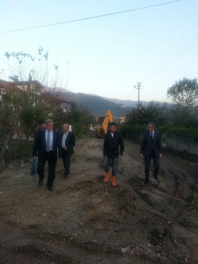 Akyazı'da çevre düzenlemesi çalışmaları 