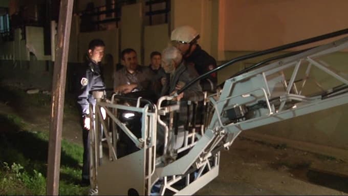Apartmanın ikinci katında yangın çıktı