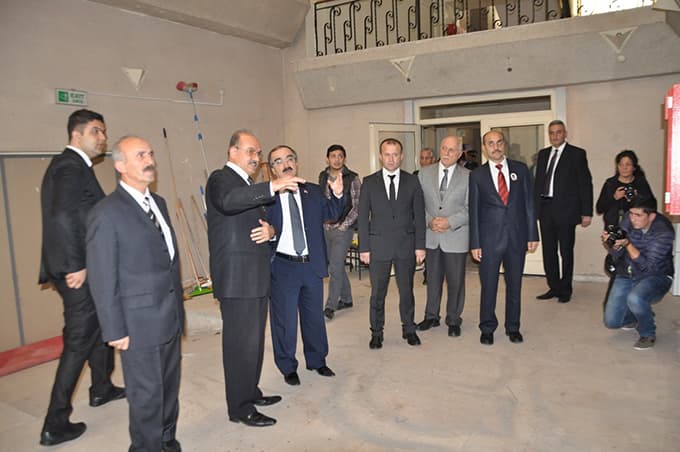 Vali Coş, AFA'da incelemelerde bulundu