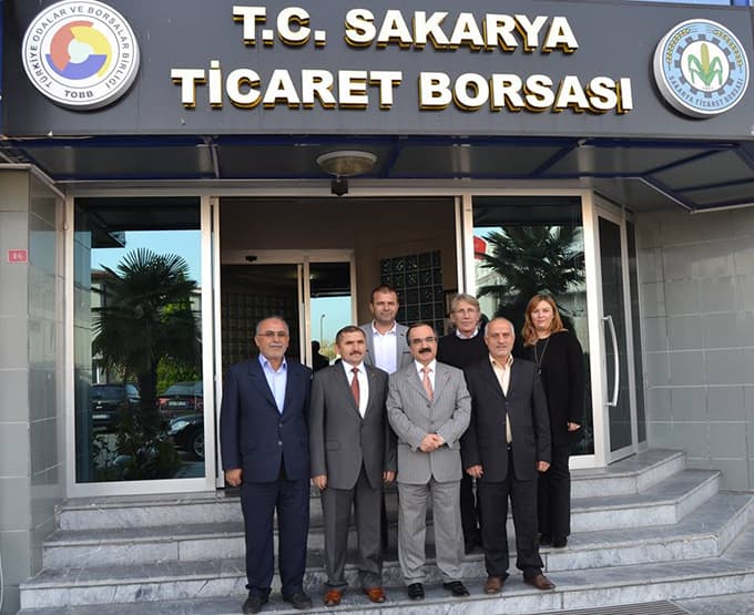 Vali Coş, Sakarya Ticaret Borsası'na ziyarette bulundu
