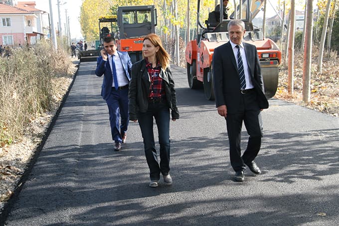 Başkan Dişli, asfalt çalışmalarını yerinde inceledi