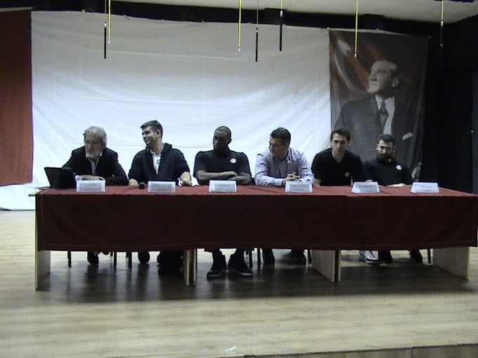 Sakarya Büyükşehir Basketbol takımı öğrencilerle buluştu