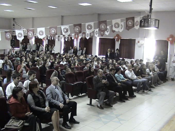 Sakarya Büyükşehir Basketbol takımı öğrencilerle buluştu