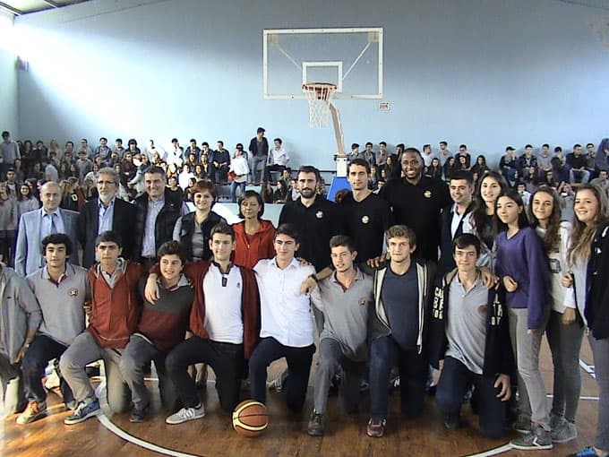 Sakarya Büyükşehir Basketbol takımı öğrencilerle buluştu