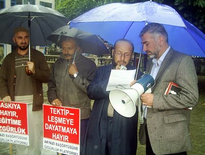 Başörtüsü Platformu'ndan Boğaziçi'ndeki Yasağa Tepki 