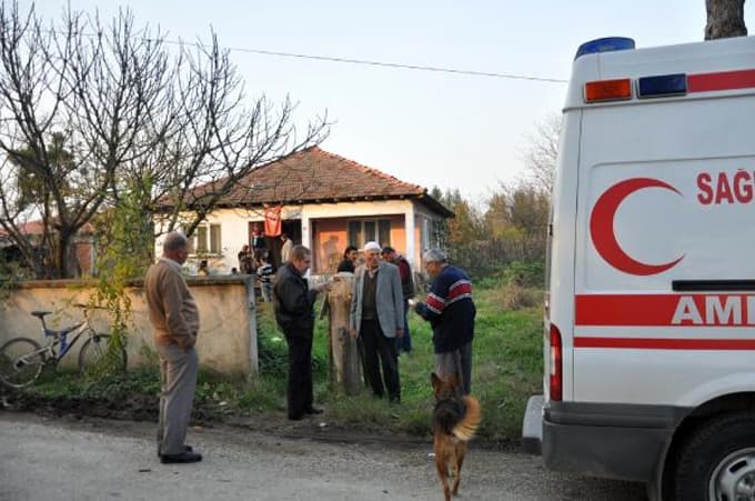 Tek başına yaşadığı evde ölü bulundu