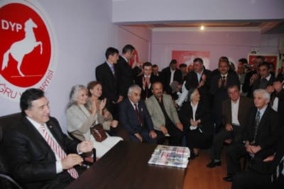 ''Süleyman Demirel Partimizin Doğal Lideridir''