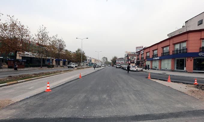 Sakarya Caddesi'nde çalışmalar devam ediyor