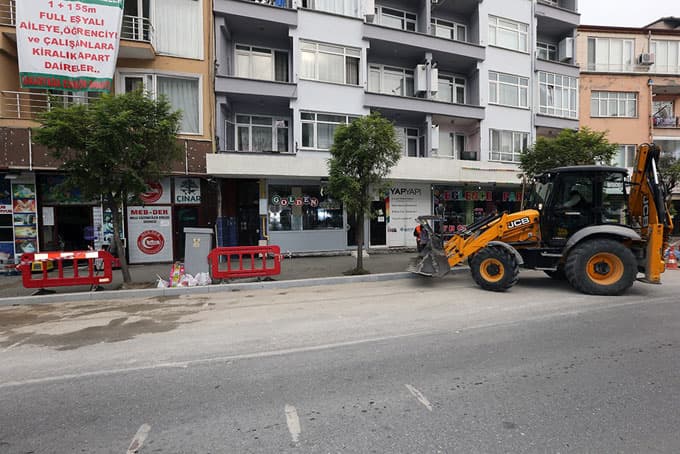 Sakarya Caddesi'nde çalışmalar devam ediyor