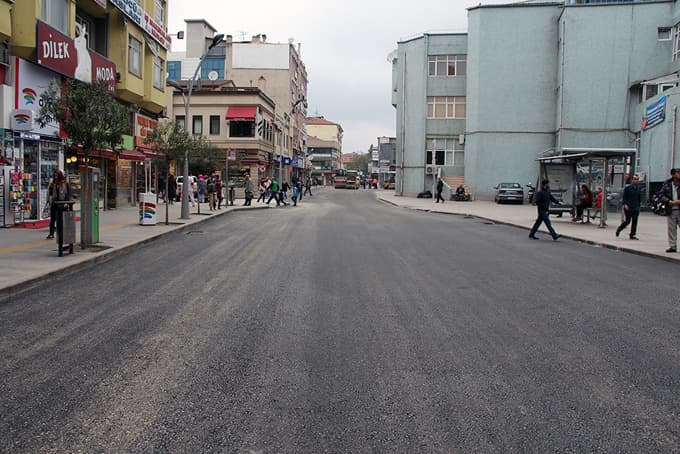 Nuri Bayar Caddesi asfaltlandı
