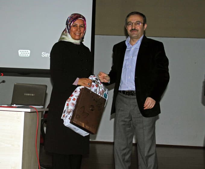 "Bir Kadın Müftü Yardımcısı Portresi" konferansı düzenlendi