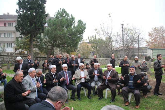 Emekli Müftü Veyis Polat son yolculuğuna uğurlandı