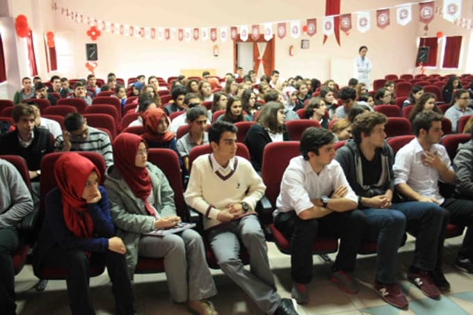 SALMED tercih konusunda öğrencileri bilgilendirdi