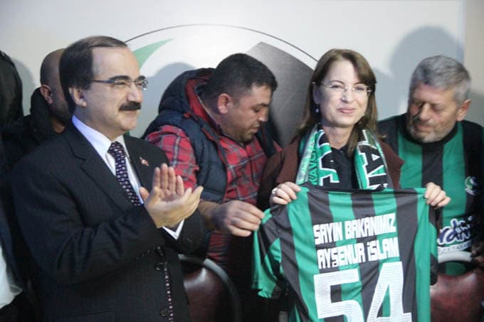 Bakan İslam, Sakaryaspor'u ziyaret etti