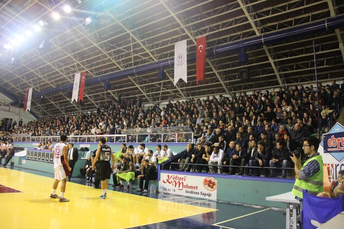 Sakarya B.B. 83-67 İ.T.Ü.  maç görüntüleri...