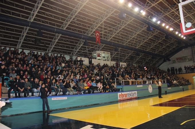 Sakarya B.B. 83-67 İ.T.Ü.  maç görüntüleri...