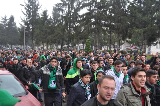 Tatangalar'dan maç öncesi coşkulu yürüyüş