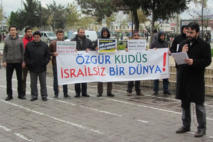 Dinler arası diyalog, küresel sistemin projesidir
