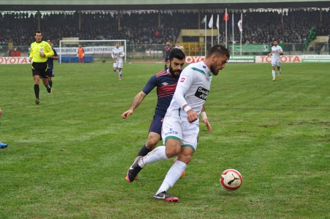 Sakaryaspor'un bileği bükülmüyor: 2-0