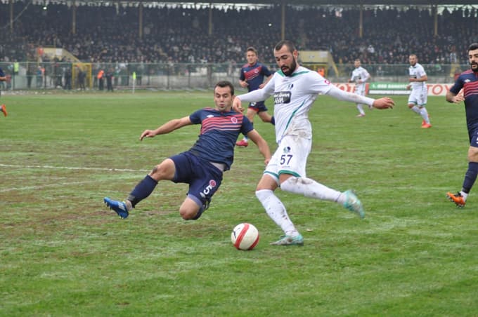 Sakaryaspor'un bileği bükülmüyor: 2-0