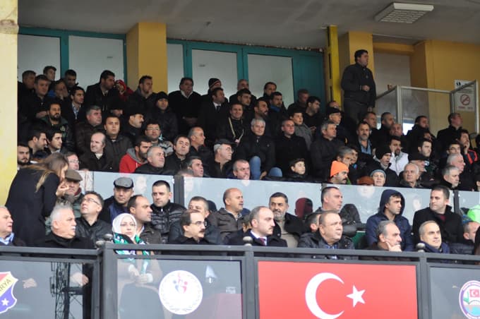 Sakaryaspor'un bileği bükülmüyor: 2-0