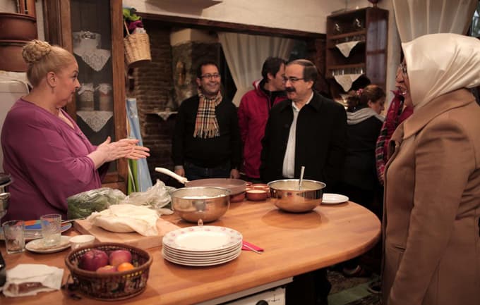 Bakan Yardımcısı Atabek, yarışma setini ziyaret etti 