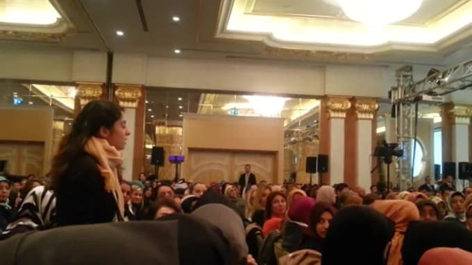 Bakan Ayşenur İslam'a 'soru sorma' gerginliği