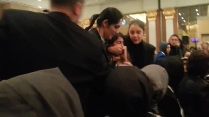 Bakan Ayşenur İslam'a 'soru sorma' gerginliği