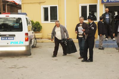 Çek Bozdurmak İçin Gitti Gözaltına Alındı 