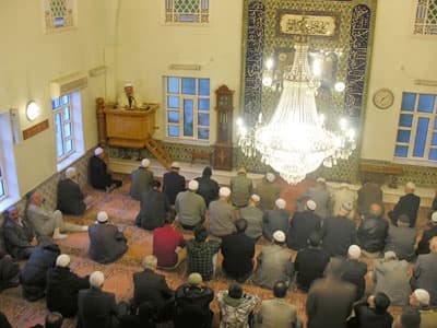 <p align="center"><font face="arial,helvetica,sans-serif" size="2"><strong>Bayram Namazı</strong></font></p>