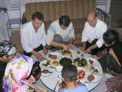 <p align="center"><strong><font face="arial,helvetica,sans-serif" size="2">Bayram Kahvaltıları</font></strong></p>