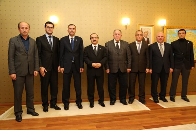 Vali Coş, Sağlık-Sen şube yönetimini makamında kabul etti