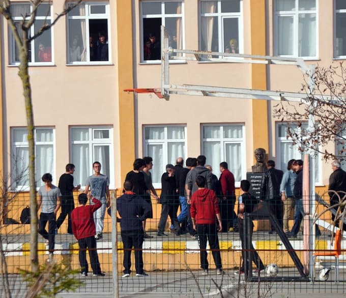 Sakarya Cemil Meriç Sosyal Bilimler Lisesi'nde neler oluyor?