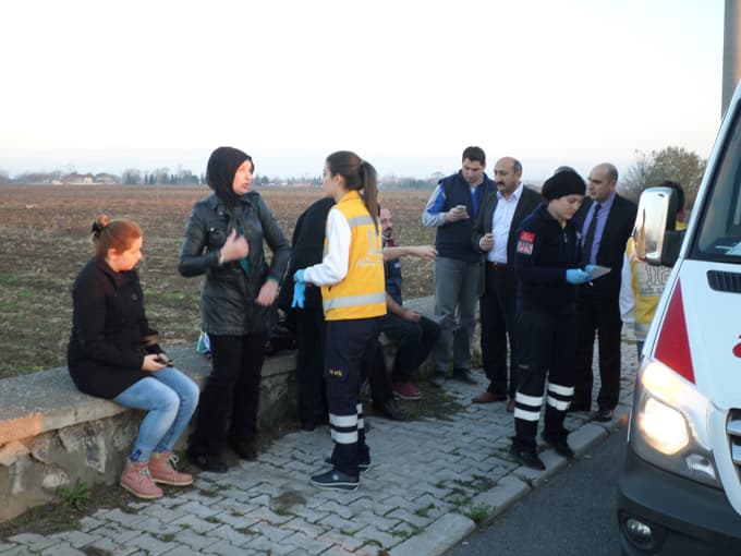 Yolcu minibüsü panelvana çarptı: 6 yaralı